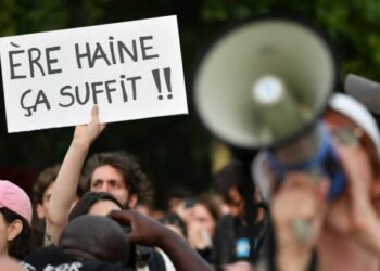 les sympathisants du Nouveau Front populaire veulent croire à un sursaut au second tour des législatives