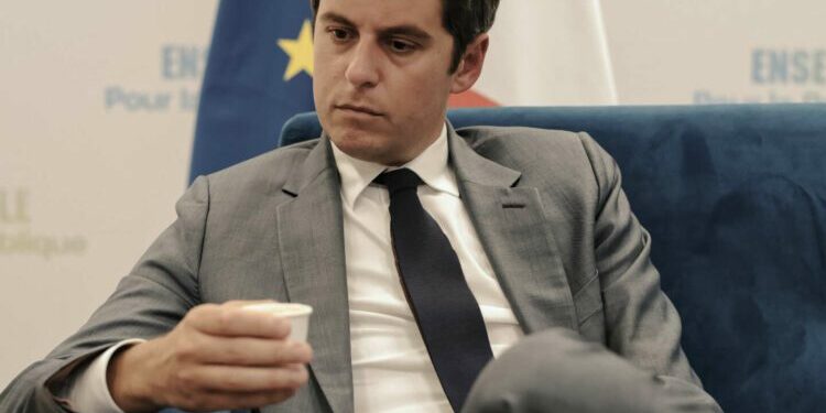 Gabriel Attal, « au combat » contre l’extrême droite, met de côté ses critiques du Nouveau Front populaire pour le second tour des législatives
