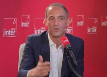 "L'hégémonie de Jean-Luc Mélenchon a pris fin", estime Raphaël Glucksmann