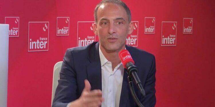 "L'hégémonie de Jean-Luc Mélenchon a pris fin", estime Raphaël Glucksmann