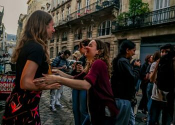Élections législatives en Gironde. La fête au siège du Nouveau Front populaire à Bordeaux, « j’ai eu vraiment peur »