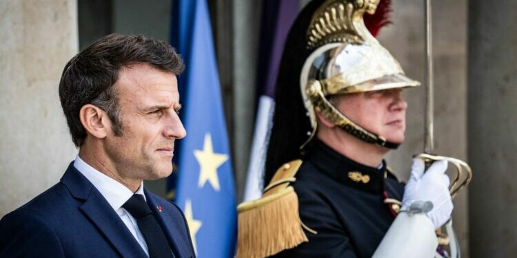 Lettre d'Emmanuel Macron, groupes à l'Assemblée, discussions au Nouveau Front populaire... Nouvelle journée de tractations trois jours après les législatives