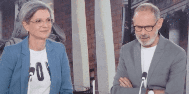 "Le Nouveau Front populaire est arrivé premier, aucun ne le reconnaît", déclare Sandrine Rousseau, députée Les Écologistes