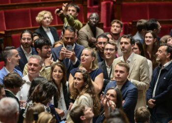 Les députés Insoumis dans l'hémicycle de l'Assemblée nationale. Photo © ISA HARSIN/SIPA