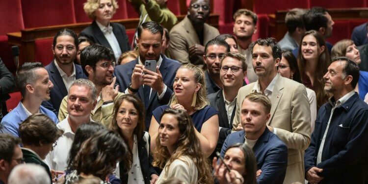 Les députés Insoumis dans l'hémicycle de l'Assemblée nationale. Photo © ISA HARSIN/SIPA