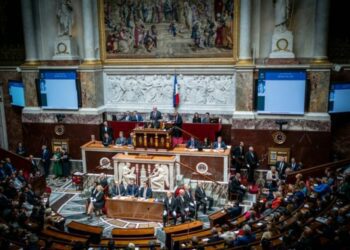 POLITIQUE. "La gauche doit continuer à travailler dur", deux anciens ténors du PS se penchent sur l'avenir du Nouveau Front Populaire