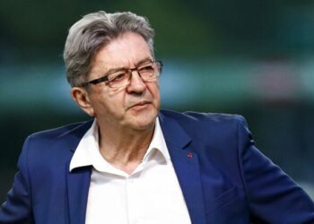 Après les législatives, Mélenchon imagine la démission de Macron et un duel contre Le Pen