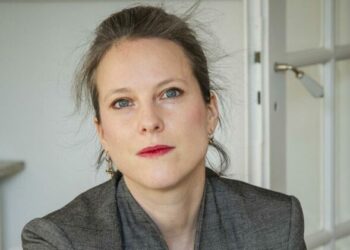 le Nouveau front populaire propose Lucie Castets, une haute fonctionnaire engagée pour les services publics