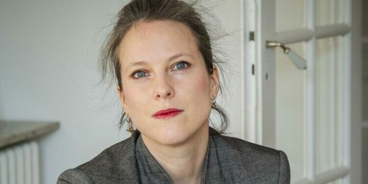 le Nouveau front populaire propose Lucie Castets, une haute fonctionnaire engagée pour les services publics