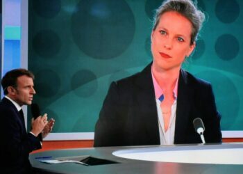 Pas de nouveau gouvernement avant la fin des JO, le NFP propose Lucie Castets à Matignon