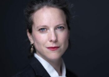 Lucie Castets, candidate à Matignon, détaille ses premières mesures