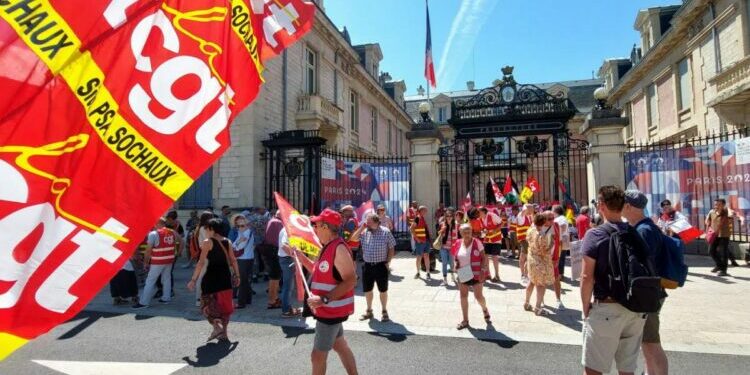 Belfort. Une centaine de manifestants appellent à la formation d’un gouvernement du Nouveau Front populaire - Est Républicain