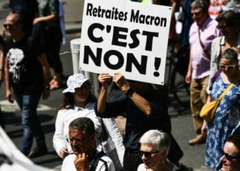 Pendant la campagne des législatives, le Nouveau Front populaire et le Rassemblement national ont tous les deux promis d'abroger la réforme des retraites de 2023.