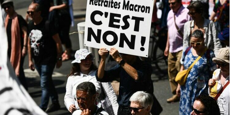 Pendant la campagne des législatives, le Nouveau Front populaire et le Rassemblement national ont tous les deux promis d'abroger la réforme des retraites de 2023.