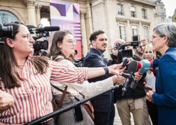 En direct, la situation politique en France : le NFP « met beaucoup trop de temps » à s’accorder sur un nom de premier ministre, regrette Sandrine Rousseau - Le Monde
