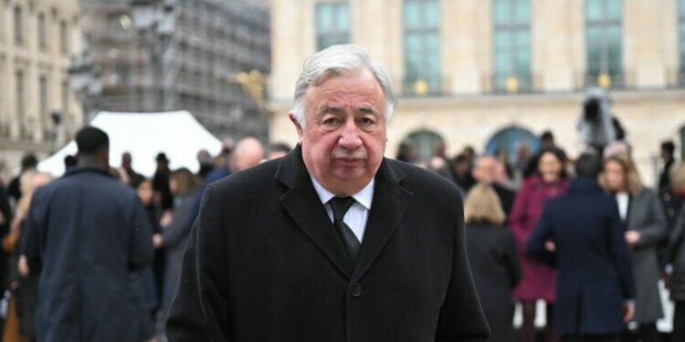 Gérard Larcher appellera à « censurer » un gouvernement issu du Nouveau Front populaire