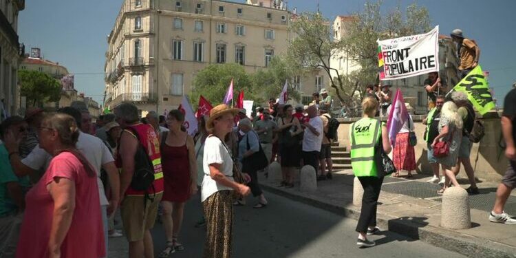 Ils réclament un Premier ministre de gauche, manifestations des militants du Nouveau Front Populaire à Nîmes et Montpellier