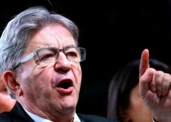 Jean-Luc Mélenchon dénonce le «coup de force» d’Emmanuel Macron qui «nie le résultat des élections» – Libération