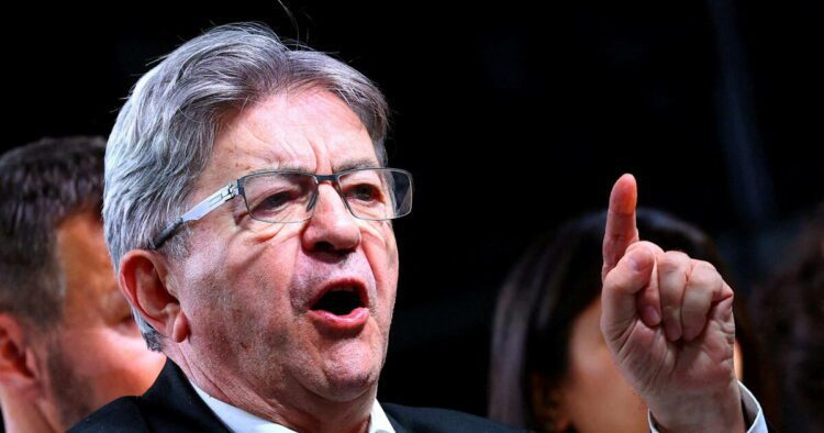 Jean-Luc Mélenchon dénonce le «coup de force» d’Emmanuel Macron qui «nie le résultat des élections» – Libération