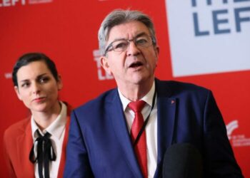 Jean-Luc Mélenchon ne veut pas « entrer en choc frontal » avec l’UE