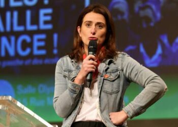 « J’en ai marre » : Marine Tondelier « désolée du spectacle » que le Nouveau Front populaire donne aux Français