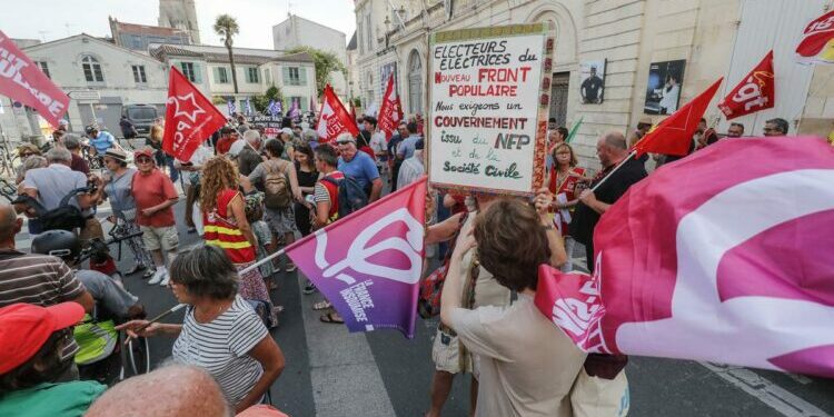 La Rochelle : 150 personnes manifestent pour demander un gouvernement issu du Nouveau Front populaire - Sud Ouest