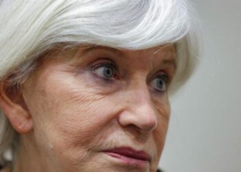 Laurence Tubiana renonce à Matignon, Macron évoque une "trêve politique"