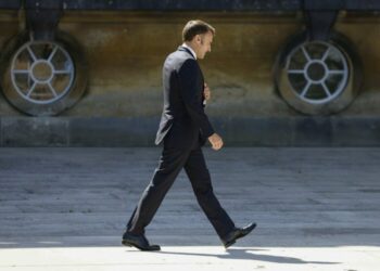 Le NFP arrache 12 postes clés à l'Assemblée nationale : comment Emmanuel Macron espère encore gouverner ?