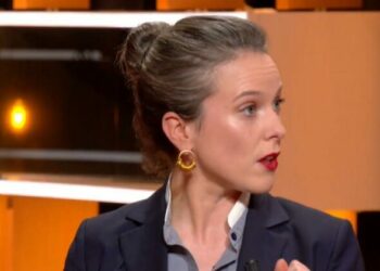 Le Nouveau Front populaire propose Lucie Castets au poste de Première ministre, une candidate « crédible et sérieuse »