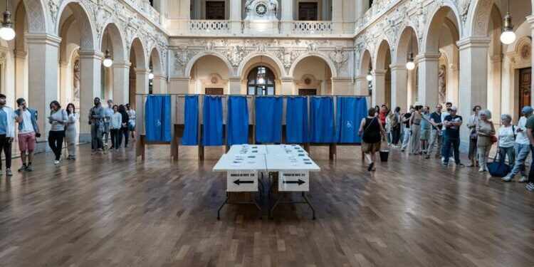 Certains candidats ont d'ores et déjà annoncé qu'ils se retiraient pour faire barrage au Rassemblement national.