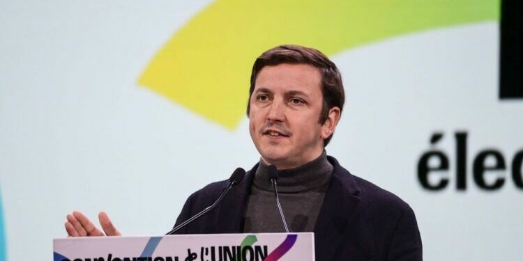 Dans la 10ème circonscription englobant Cergy, Aurélien Taché (NFP) vire largement en tête.