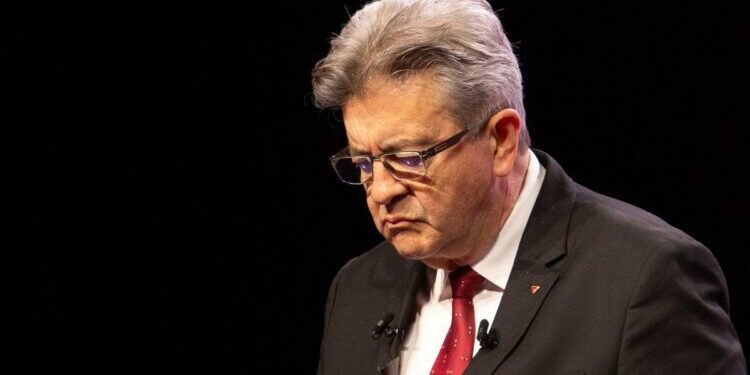 Les ambitions intactes de Mélenchon, isolé au sein du Nouveau Front populaire