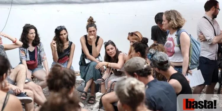 Les nouveaux militants Front populaire poursuivent la mobilisation sur le terrain