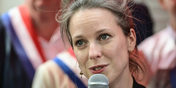 Lucie Castets (NFP) revoit sa copie sur le RN, le camp Macron défend sa "coalition"
