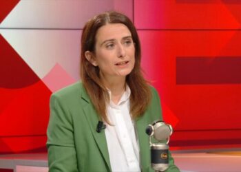 Marine Tondelier ne veut pas dissocier Smic à 1.600 euros et aide aux petites entreprises