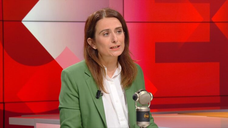 Marine Tondelier ne veut pas dissocier Smic à 1.600 euros et aide aux petites entreprises