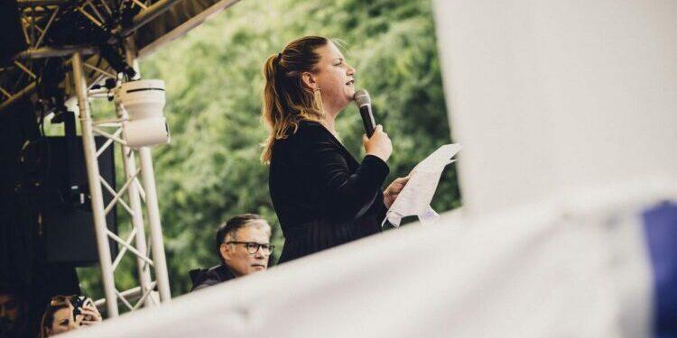 Mathilde Panot assure que les «discussions ont repris» sur le nom d’un Premier ministre, Ruffin juge que «c’est trop tard» – Libération