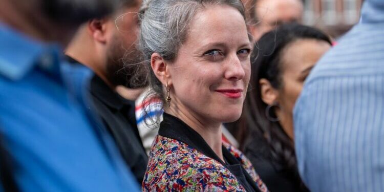 Matignon : Lucie Castets veut aller « chercher des compromis » avec tous les groupes de l’Assemblée sauf le RN