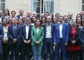 Négociations du Nouveau Front Populaire : entre le PS et LFI, la recherche du leadership à gauche