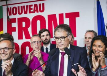 Non, le relèvement du smic à 1 600 euros net n’aboutit pas à une perte de revenu de 176 euros après impôts – Libération