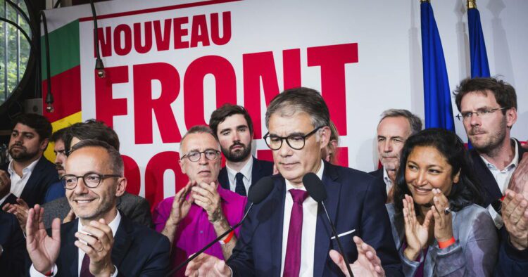 Non, le relèvement du smic à 1 600 euros net n’aboutit pas à une perte de revenu de 176 euros après impôts – Libération