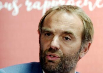 "On doit apporter des réponses fortes" : Michaël Delafosse estime que le Nouveau Front populaire doit gouverner