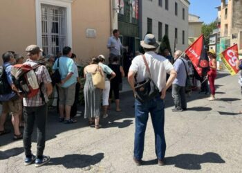 "On veut un gouvernement qui applique le programme du Nouveau Front populaire", colère à Digne-les-Bains
