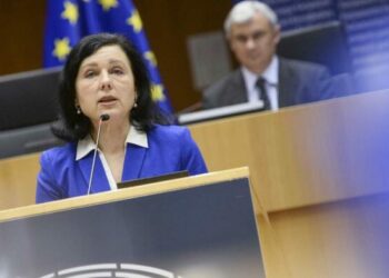 Police de l’État de droit, la Commission européenne rend les copies