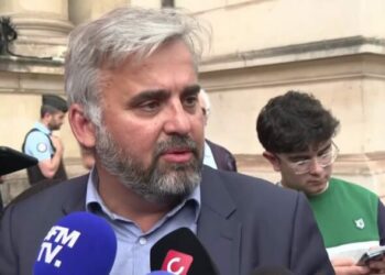 "Pourquoi ne pas faire un grand groupe Nouveau Front populaire, tous ensemble"