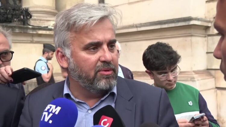 "Pourquoi ne pas faire un grand groupe Nouveau Front populaire, tous ensemble"