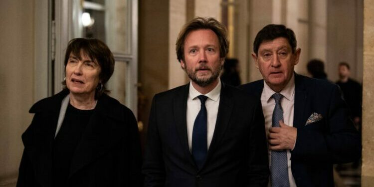 Premier ministre du Nouveau Front populaire : les sénateurs socialistes veulent aussi avoir leur mot à dire