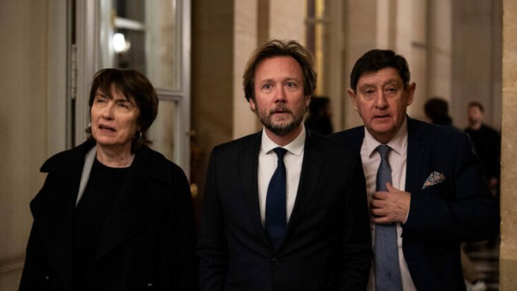 Premier ministre du Nouveau Front populaire : les sénateurs socialistes veulent aussi avoir leur mot à dire