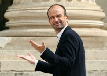 Premier ministre : le Nouveau Front Populaire au bord de l'implosion ? Suivez notre direct - Yahoo Actualités