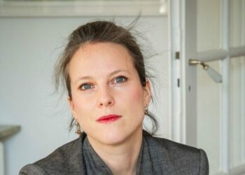 Proposée comme Première ministre par le Nouveau Front populaire, Lucie Castets va devoir se faire connaître des Français
